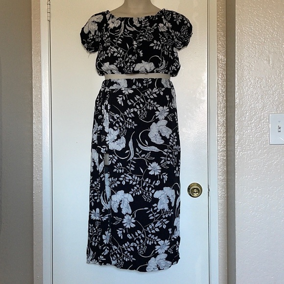 C-MODE. Floral Print Set - Picture 1 of 4